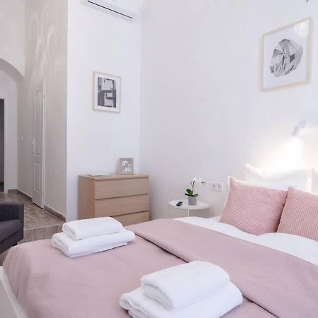 Brand New Studio With Aircon In The Center Budapest Kültér fotó